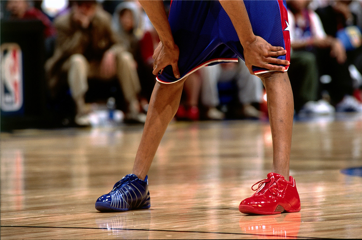 一双臭鞋也能闹别扭?NBA说:你爱穿啥穿啥!