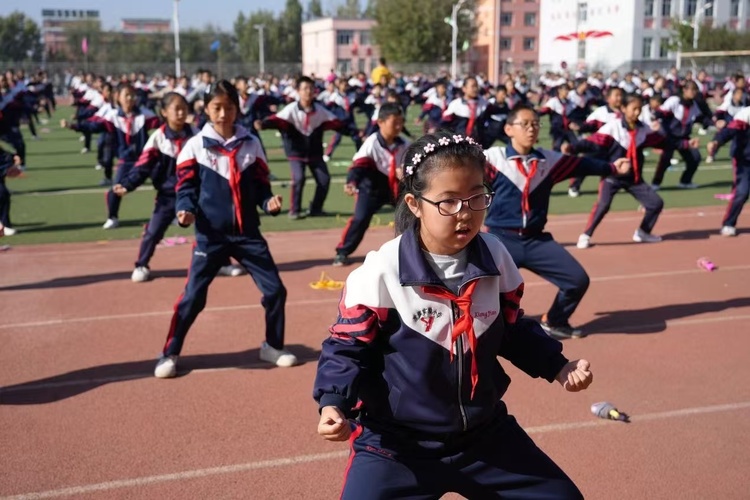 鄂尔多斯市准格尔旗:新学期起 小学课间时间10分钟延长至15分钟_fororder_微信图片_20240903162017