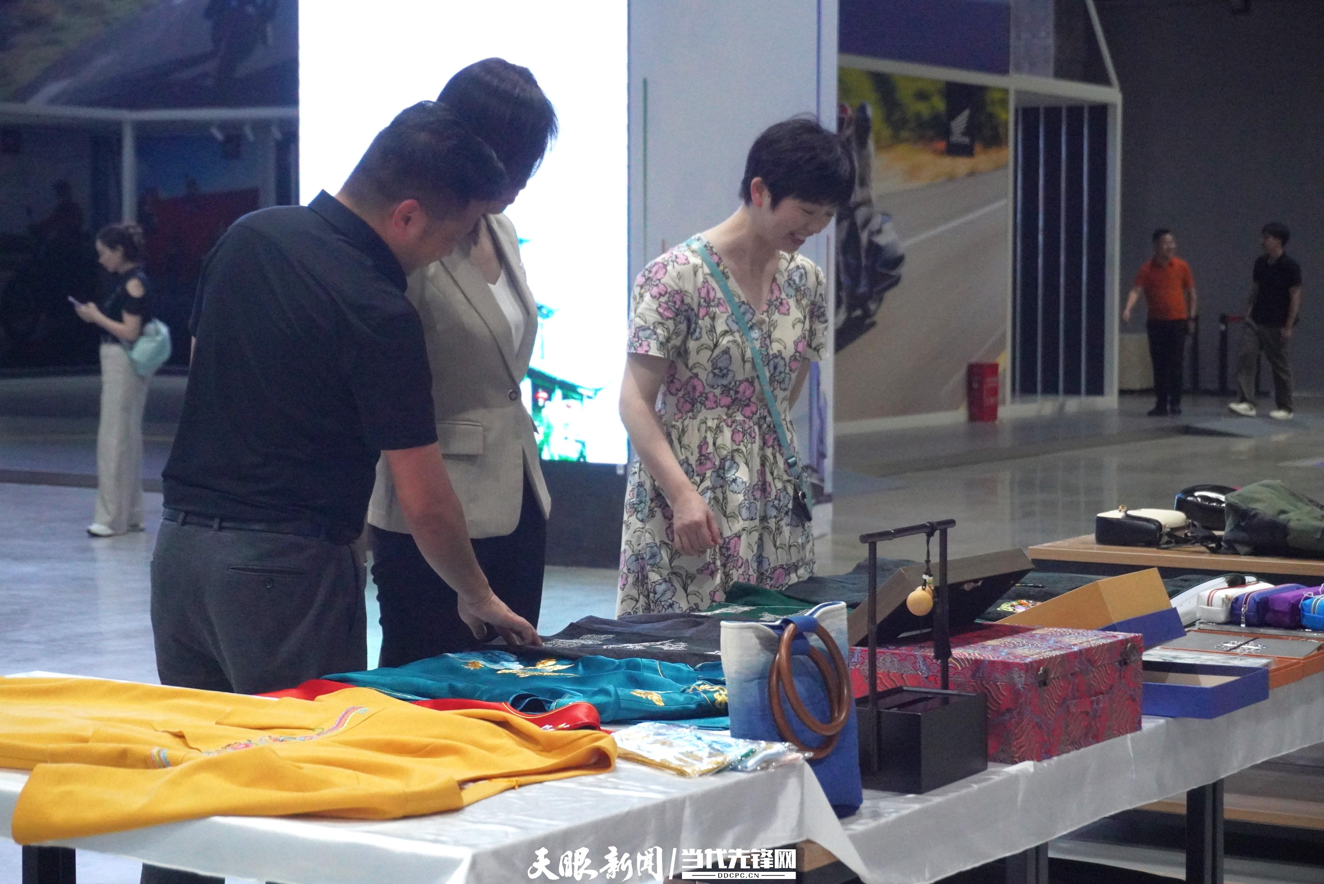 贵州:链接东部地区共“织”锦绣产业