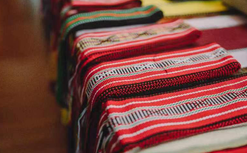 六千里路情牵一“线”,他们让“非遗”走出大山 六千里路情牵一“线”,他们让“非遗”走出大山