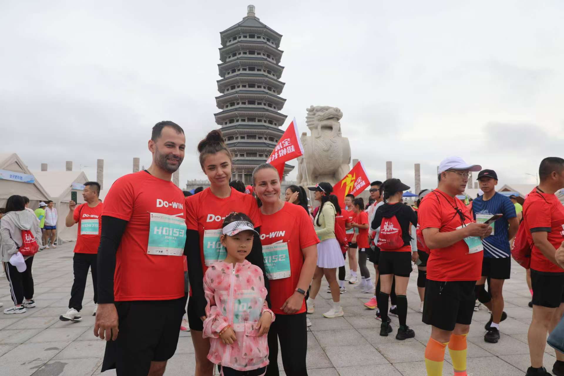 2024东极(抚远)黑瞎子岛马拉松鸣枪开赛_fororder_微信图片_20240811200506