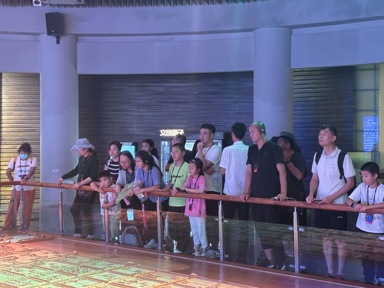 延长时间!西安博物院实行夜间开放新模式_fororder_微信图片_20240812105805