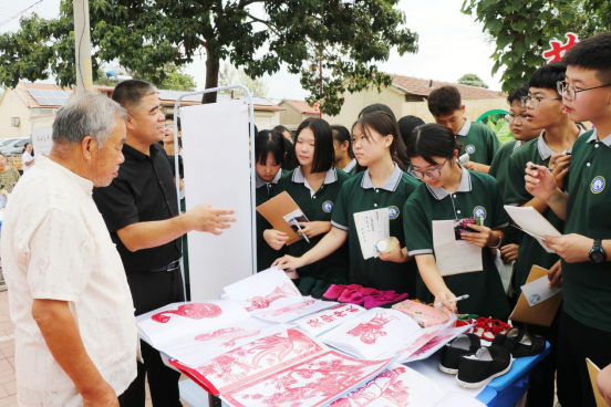 河北青县:葡萄丰收迎客来 共圆乡村振兴梦_fororder_(2024.9.9国际在线图片新闻)河北青县:葡萄丰收迎客来 共圆乡村振兴梦673