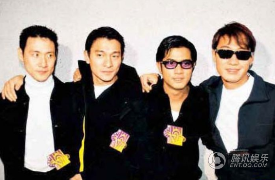 四大天王合影旧照曝光 来一发回忆杀！(组图)