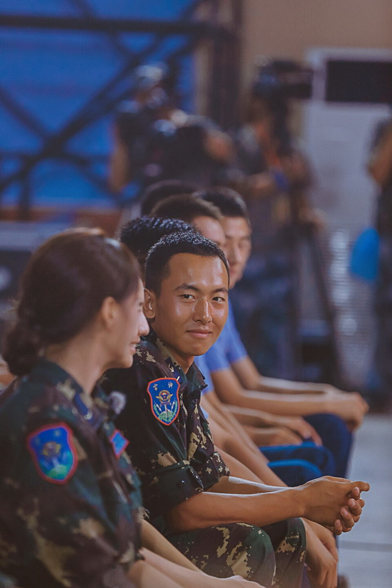 《真正男子汉》杨幂李锐主持相亲大会(图) - 国