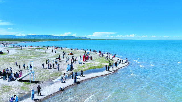 大湖之畔 光景无限 ——青海湖国家公园创建一线报道之八 大湖之畔 光景无限 ——青海湖国家公园创建一线报道之八_fororder_01