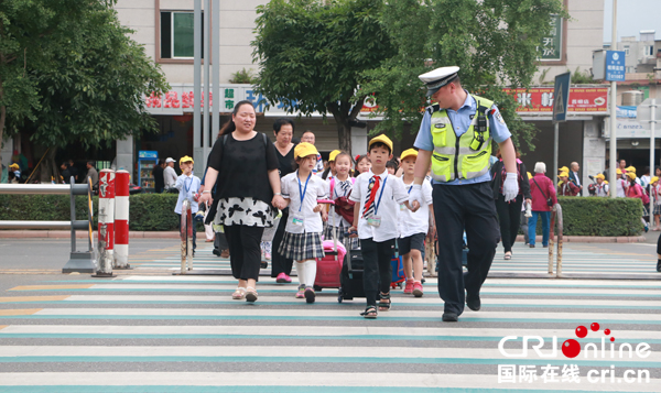 图片默认标题_fororder_立体斑马线（摄影徐建华）1