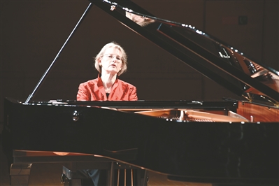 德国著名钢琴家科琳娜·西蒙：“第一次来，就爱上沈阳”
