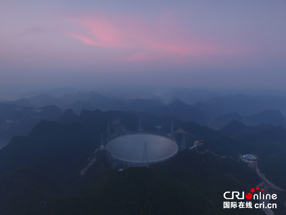 走近多彩贵州与星空对话 零距离感受"中国天眼(组图)