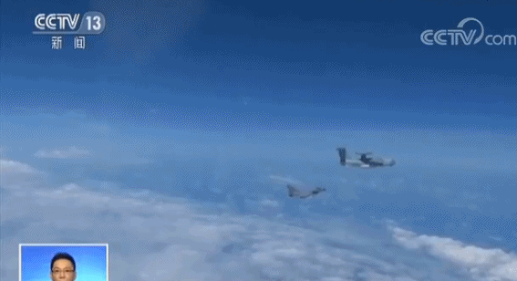 空军多型战机双向绕飞台岛 专家:彰显空军体系战力新提升