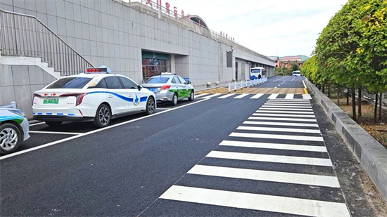 焕然一新 吉林安图补齐短板保障城市“毛细血管”道路疏通_fororder_吉林道路