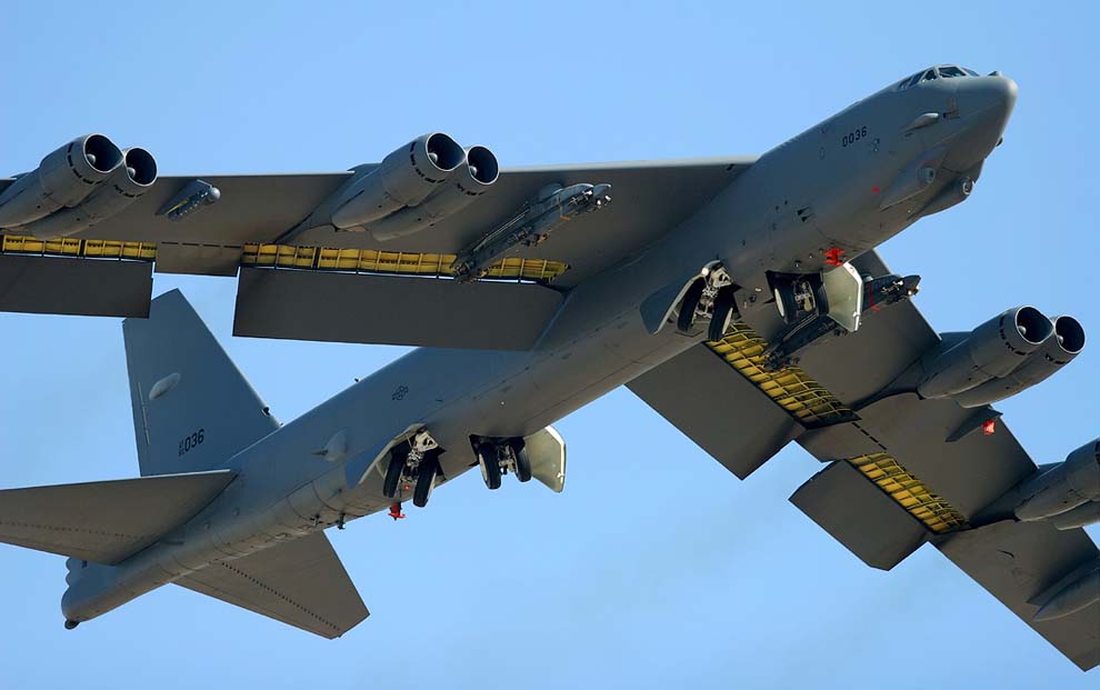 b52战略轰炸机