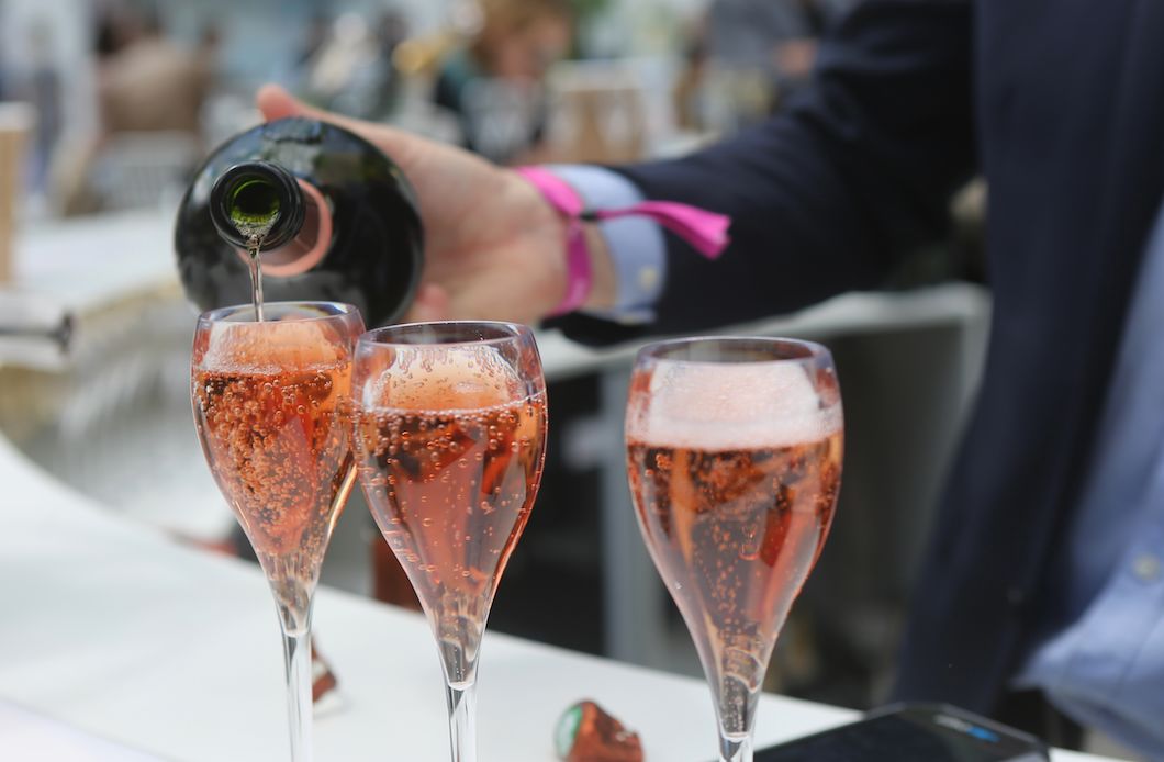 #央视新闻#修高铁、管陵墓、滑雪场管理……高职院校专业上新啦！