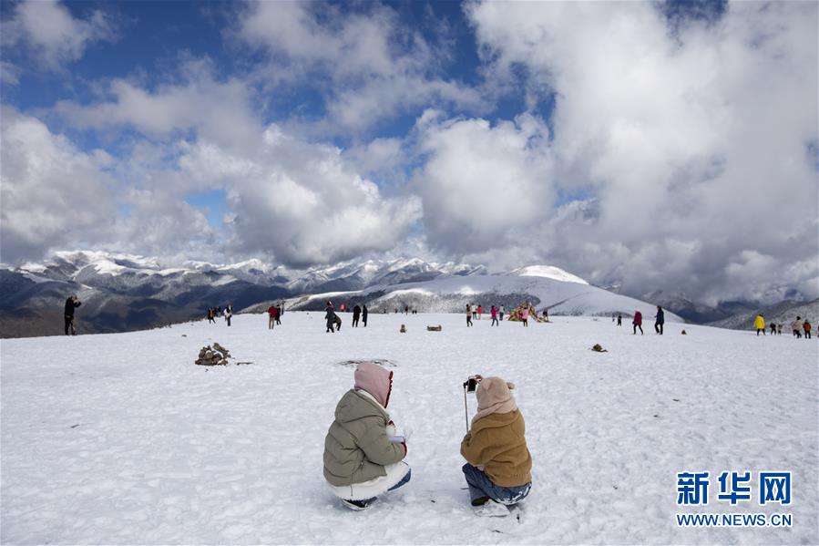 【新华网】川藏线——“中国最美景观大道”