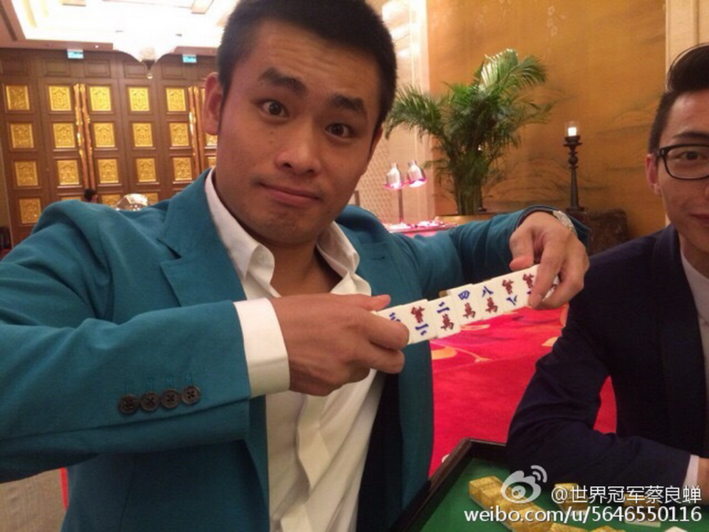 中国最富拳王完爆一龙 网曝其曾是看场小弟