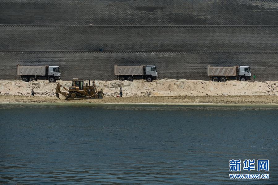 「新华网」埃及苏伊士运河通航150周年