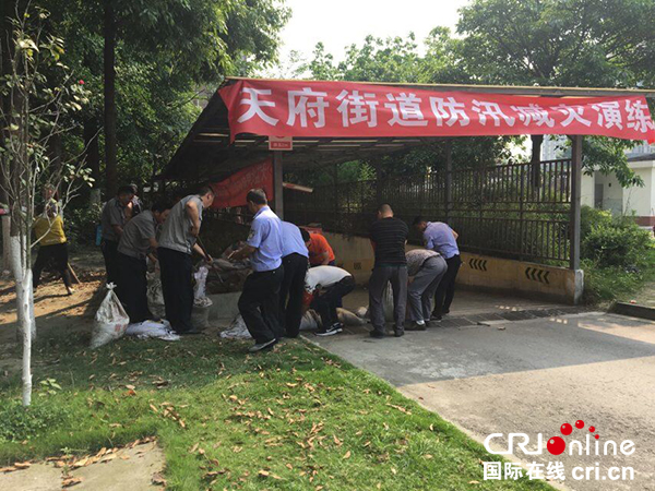 图片默认标题_fororder_演练现场（摄影-刘敏）