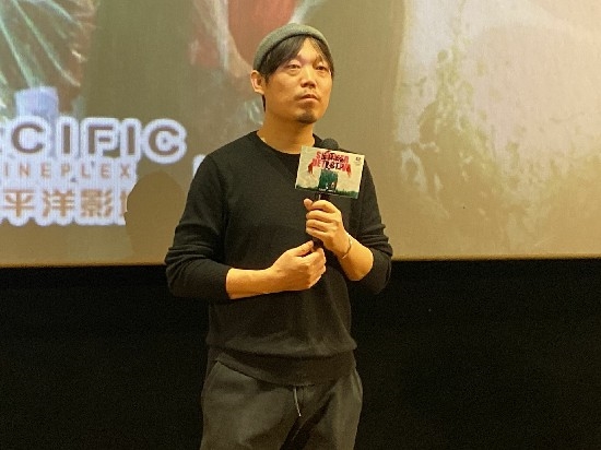 由饶晓志监制,新人导演徐磊执导的荒诞喜剧电影《平原上的夏洛克》