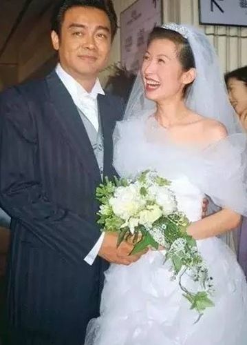 Baby对老公忠诚 黄晓明领衔宠妻狂魔 - 国际在