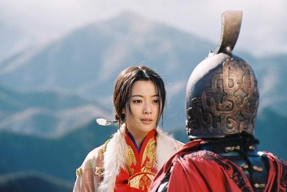 2005年成龙和金喜善主演的影片《神话》上映,该片是成龙第一次尝试