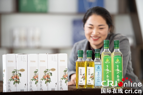 贵州天柱：科技浇灌油茶飘香
