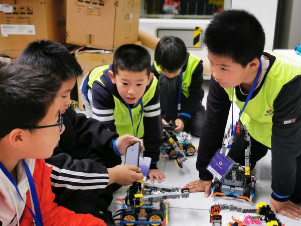 2019年河南省全球青少年机器人挑战赛在郑州举办