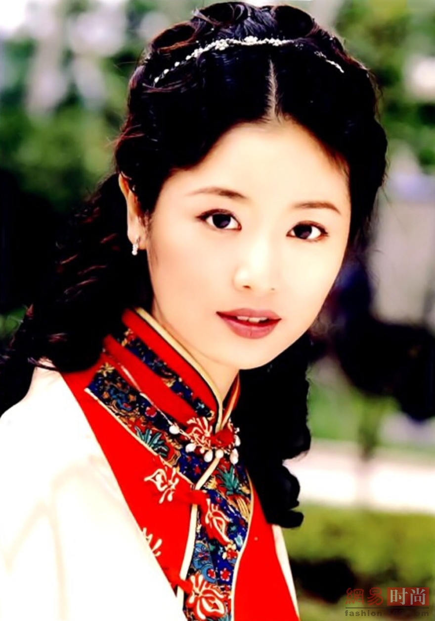 最显风情是旗袍 倪妮妩媚刘亦菲优雅(组图)