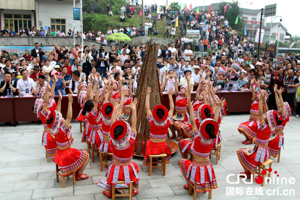 图片默认标题_fororder_舞蹈《踩火塘》--（摄影-高学兵）3