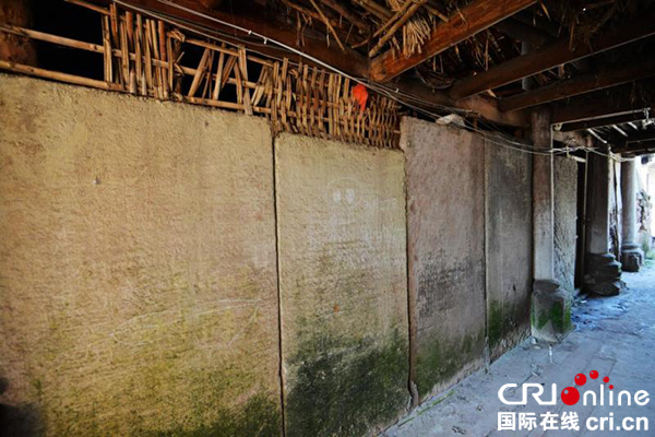 图片默认标题_fororder_重现天日的九块石碑（自流井区宣传部-供图）