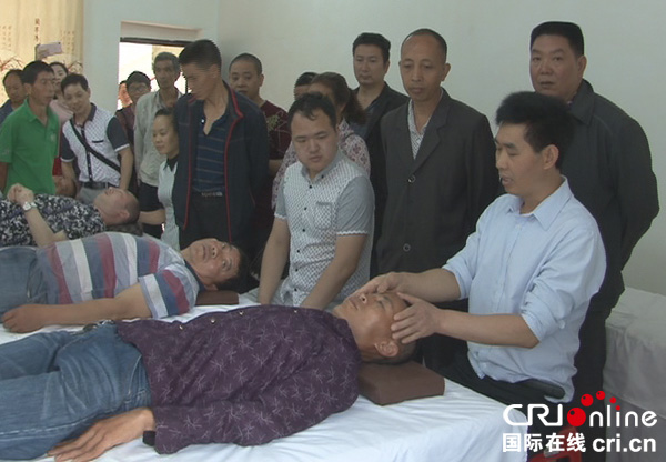 图片默认标题_fororder_老师现场示范教学1