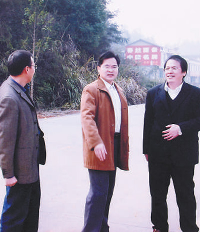 「人民日报」“没有不能揭的黑，没有不敢碰的恶”（最美奋斗者）