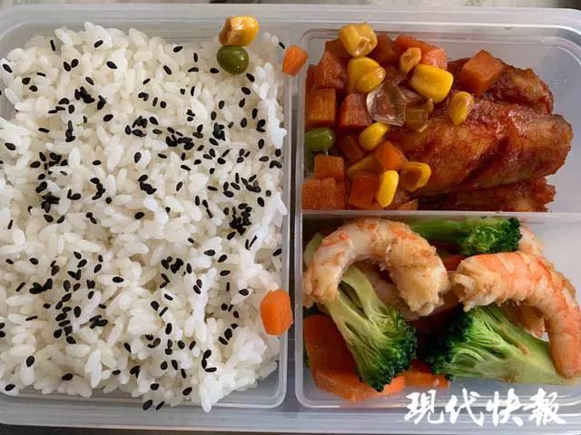 中国青年报■万象 | 高铁站台上三分钟的“探亲假”，这段视频让