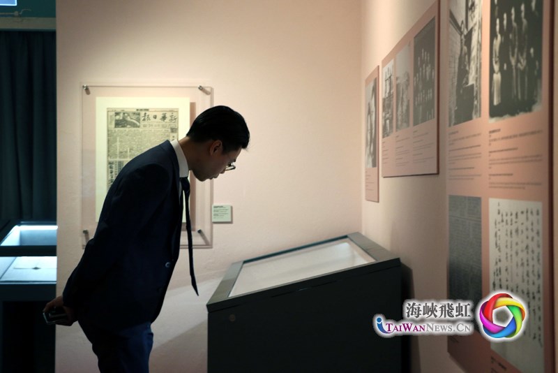 图片默认标题_fororder_5澳门市民在参观冼星海纪念馆。肖中仁摄