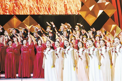 上海合唱节展演开幕 近6000市民合唱“礼赞新中国”