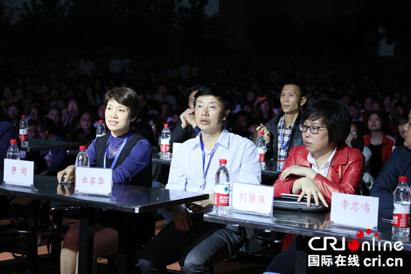 图片默认标题_fororder_上级领导莅临指导、观看演出