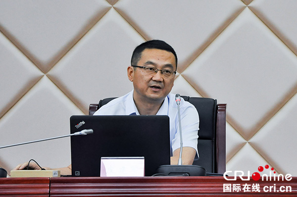 图片默认标题_fororder_2皮建军讲座现场（摄影-冯常英）