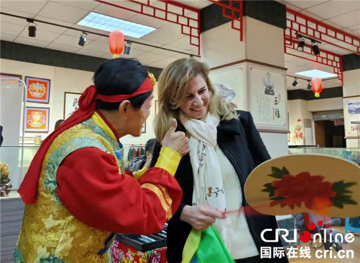 “一带一路”新闻官员与媒体人员走进锦州感受非遗魅力 点赞文化名城