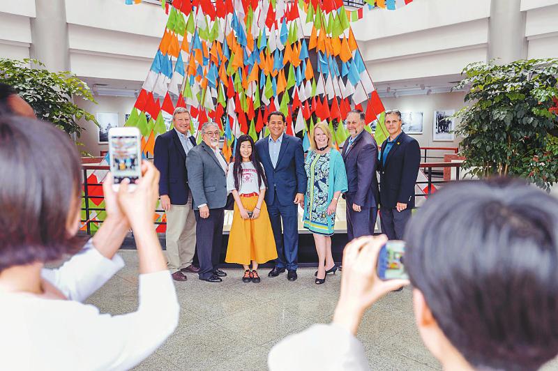 （今日热点1，导航成都，移动端）访川最后一站 美国新墨西哥州代表团直奔四川大学