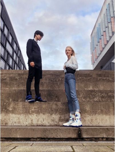 “丹麦天使”穿COZYSTEPS与NASA联名款雪地靴打造科幻风 “丹麦天使”穿COZYSTEPS与NASA联名款雪地靴打造科幻风