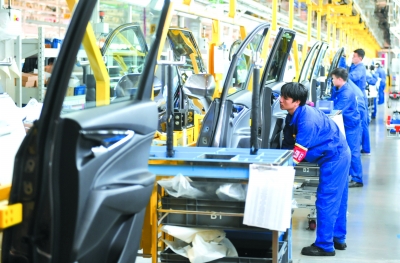 （头条 移动版）南京智能工厂汽车产量增长