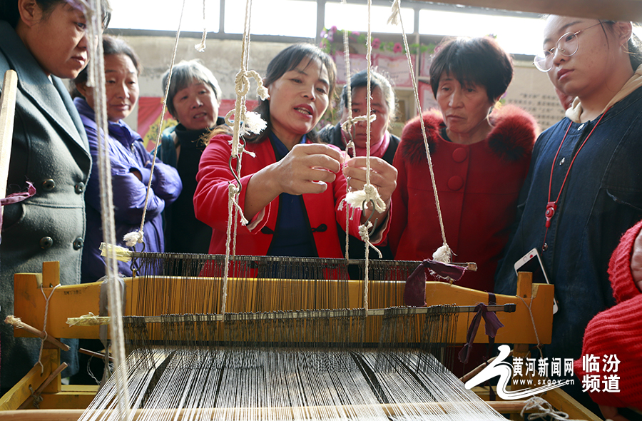视觉临汾:贺家庄“漫天岭”粗布加工织出扶贫新路