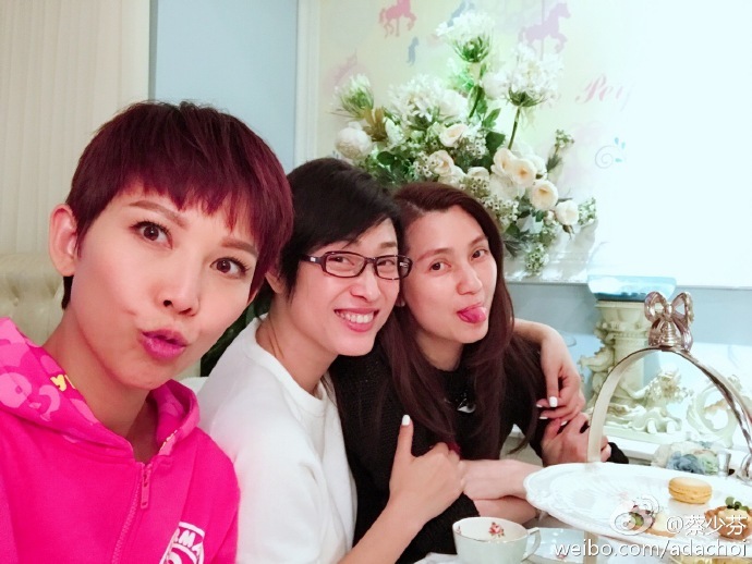 素颜认不出！ 洪欣陈法蓉蔡少芬姐妹淘齐聚(组图)