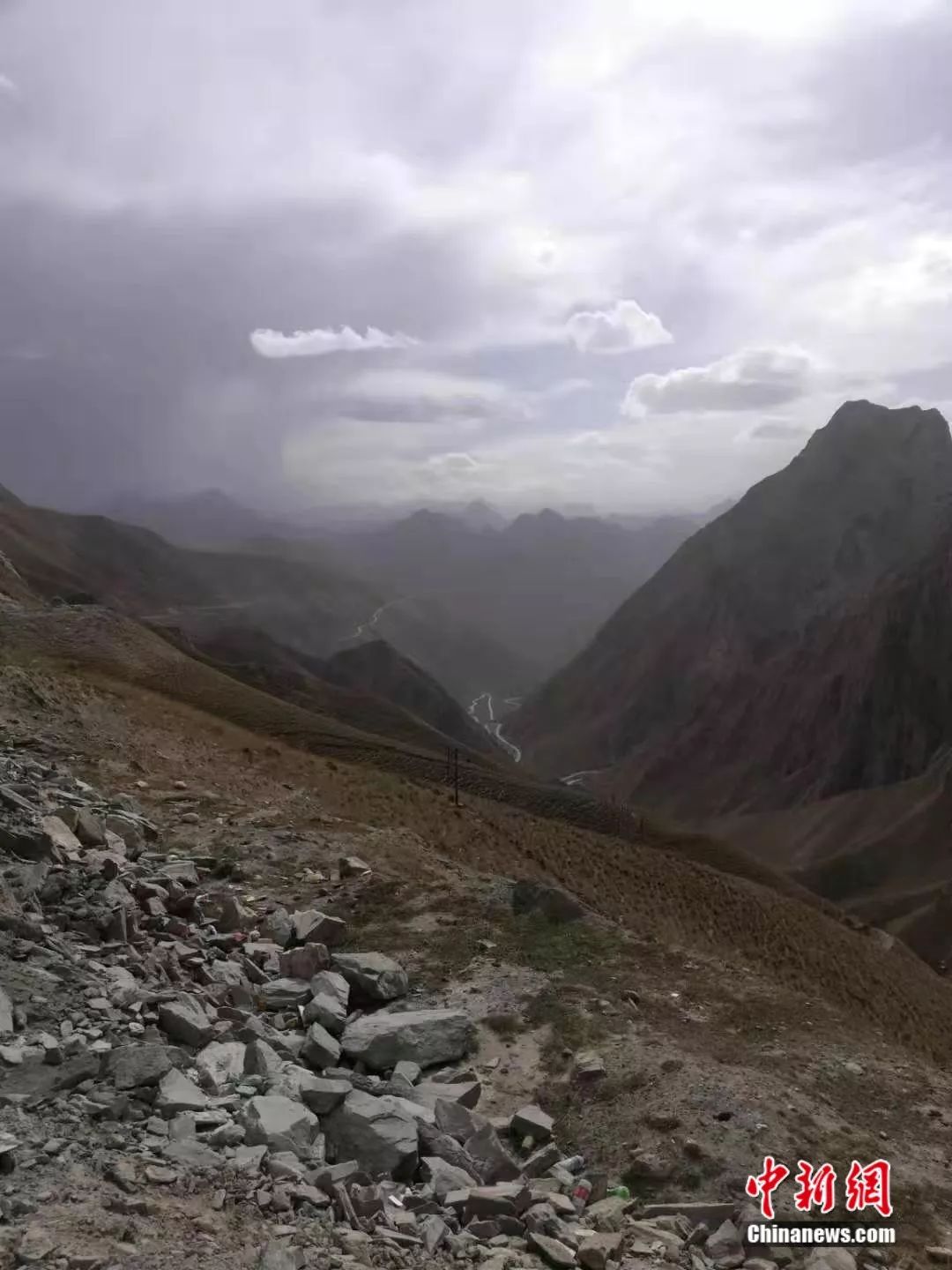 [中新社]“听说新疆缺老师，我想也没想就去了”