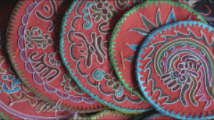 中国青年报@【中国吸引力】用双手绣出美好“黔”图