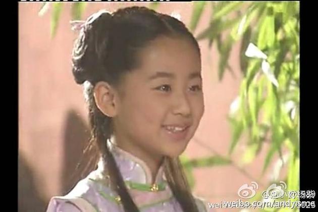 杨紫为舒畅庆生 大小宛如13年后