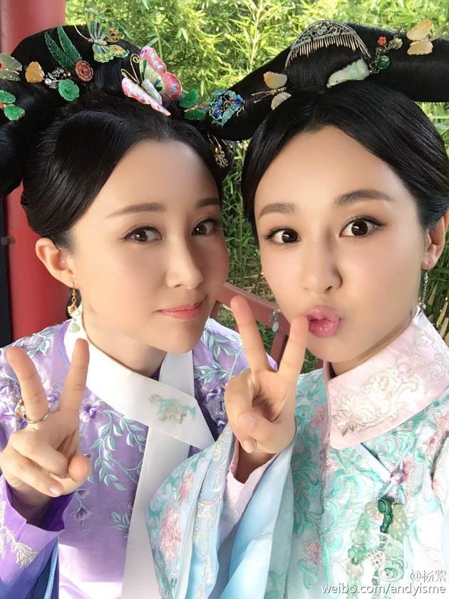 杨紫为舒畅庆生 大小宛如13年后