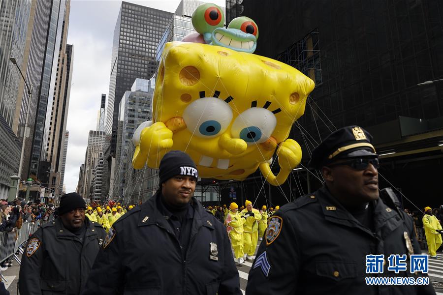 新华网■纽约举行2019感恩节大游行
