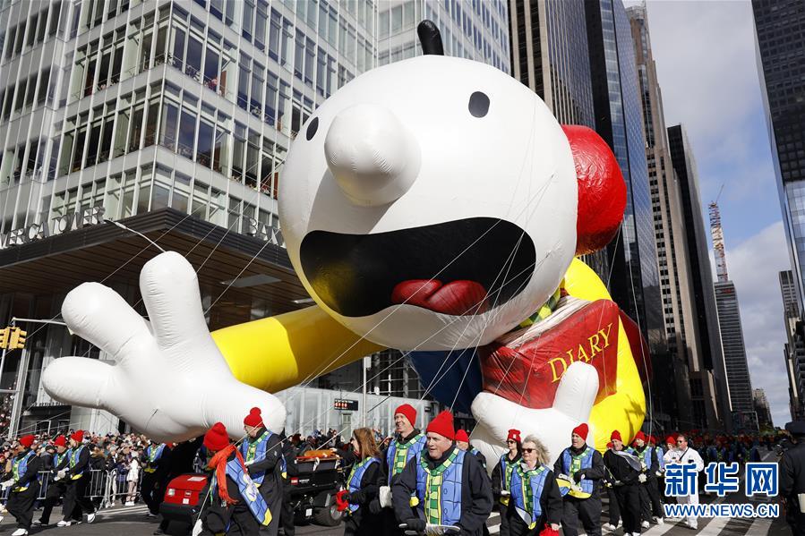 新华网■纽约举行2019感恩节大游行