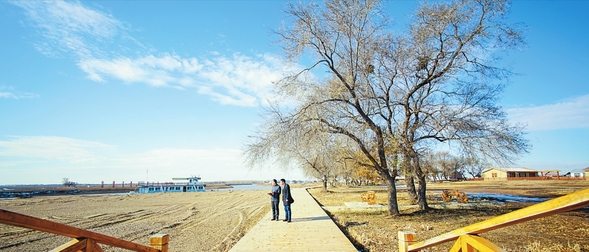 齐齐哈尔市额尔门沁依托美景发展“美”产业