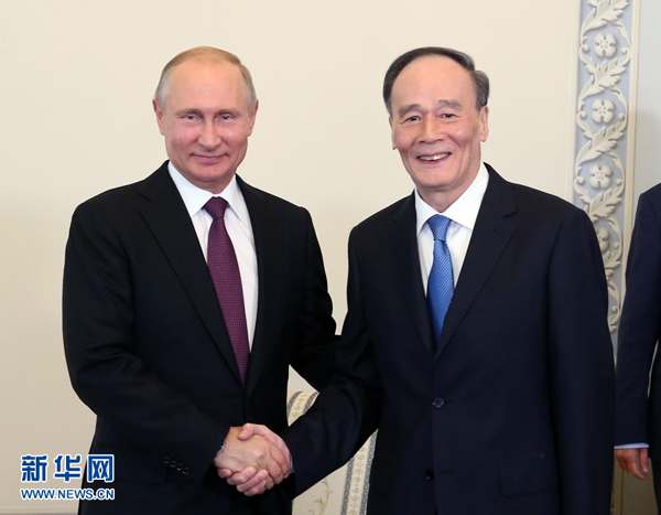 Presiden Rusia Putin Temui Wakil Presiden Tiongkok Wang Qishan Presiden Rusia Putin Temui Wakil Presiden Tiongkok Wang Qishan